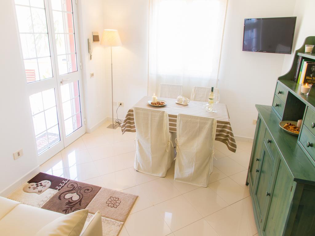 Gelso Bianco Apartments Campofelice Di Roccella Exteriör bild
