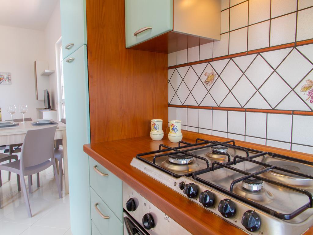 Gelso Bianco Apartments Campofelice Di Roccella Exteriör bild